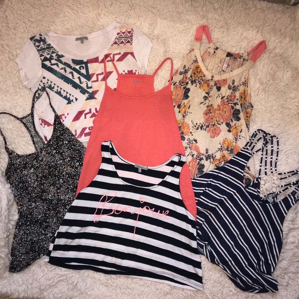 Size Medium-Bundle of 6 Summer Tops!